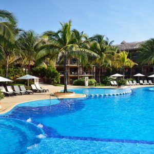 Catalonia YucatĂˇn Beach