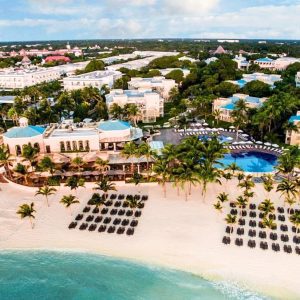 Royal Hideaway Playacar